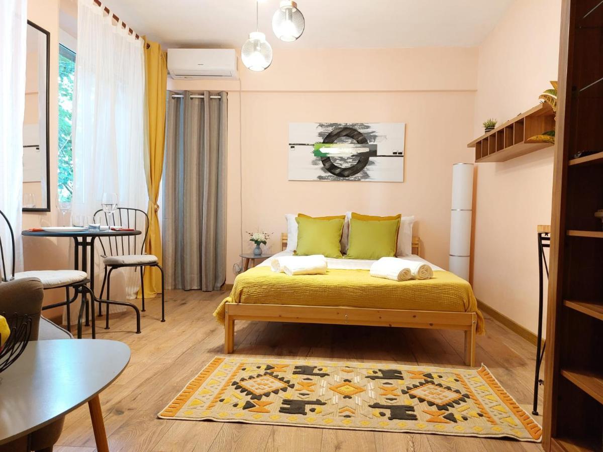 Laroka House Cosy Studio Universitate Bukares Bagian luar foto